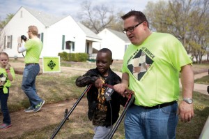 Various yardwork was done to help more than 100 homes, and volunteers of different age groups participated in “serving the Lord together.”